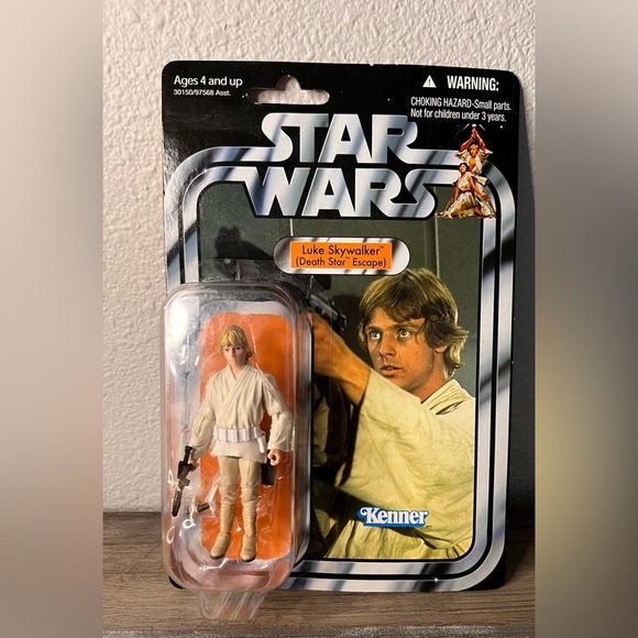Star Wars NEW Hasbro Vintage Collection (VC39) Luke Skywalker Death Star Escape - Picture 1 of 4